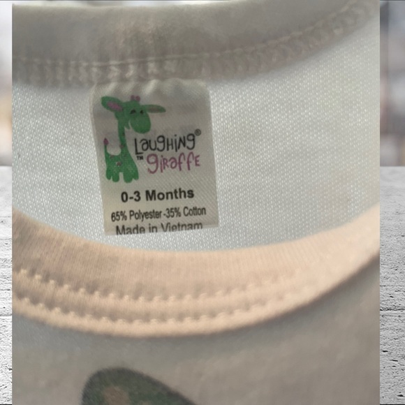 0-3‎ months Easter “Egg Hunter” onesie - Picture 3 of 4